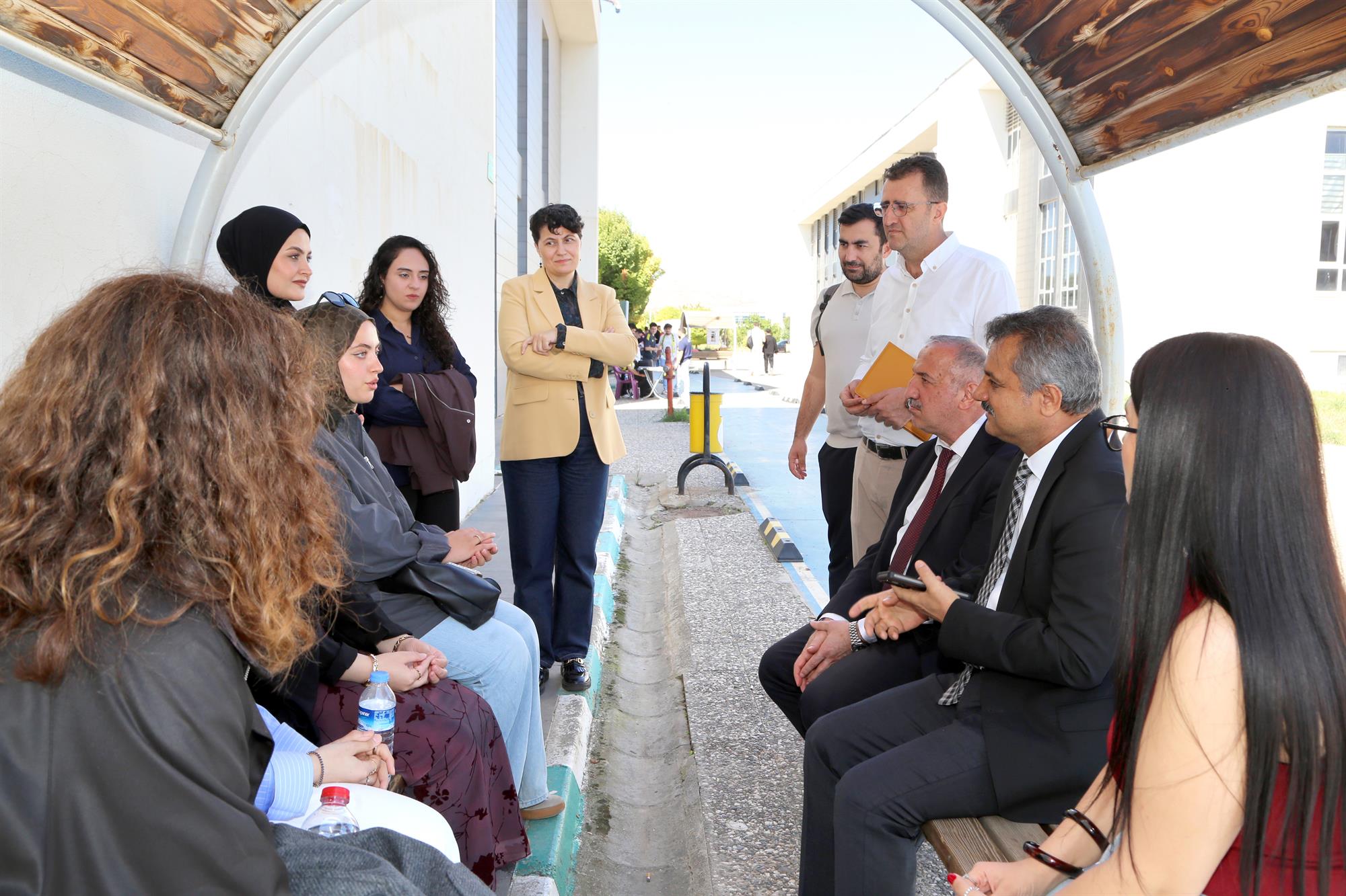 Rektörümüz Prof. Dr. Nihat Şındak Öğrencilerle Buluştu, Talepleri Yerinde Çözüme Kavuşturdu